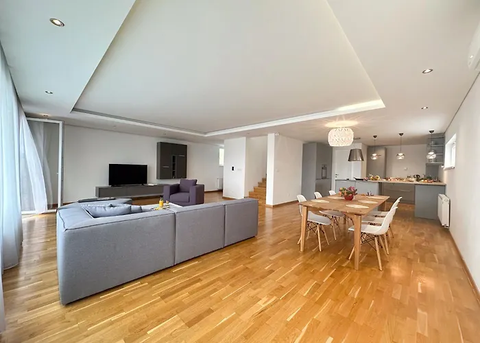 Hills Sarajevo Villa *